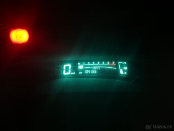 Predám Tyota Yaris 1.0 5D - 9