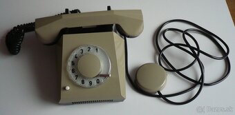 písací stroj,hodiny,tv,telefon - 9