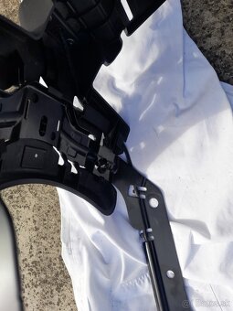 HARLEY DAVIDSON® BREAKOUT M8 - 9