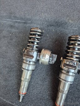 Predám vstrekovacie trisky pre 2.0tdi 103kw 038130073BQ - 9
