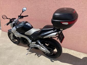 Suzuki GSR 600 - 9