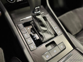 Škoda Superb Combi 2.0 TDI SCR Sportline 4x4 DSG BLACK STYLE - 9