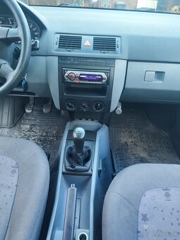 Škoda Fabia 1,4 MPI - 9