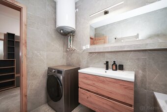 NA PRENÁJOM EXLUZÍVNY NADŠTANDARDNÝ 2 IZB BYT - ŠAMORÍN - 9
