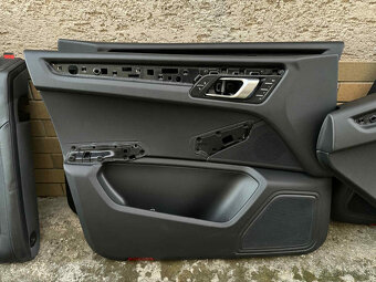 Sedadlá + tapacíre (čierna koža) Porsche Macan 95B - 9