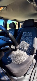 • Škoda Fábia 1.2 HTP roku výroby 2004 • - 9