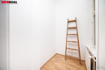 Veľký 3-izbový byt (97 m² + balkón), možná reko. 4izb. - 9