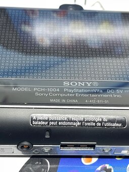 PS VITA PCH-1004  OLED +8GB - 9
