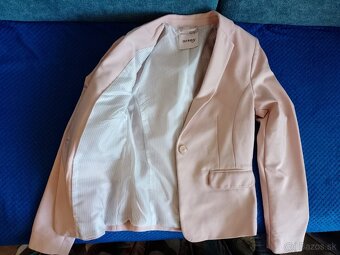 Dámske sačká a bundička v.S - 9