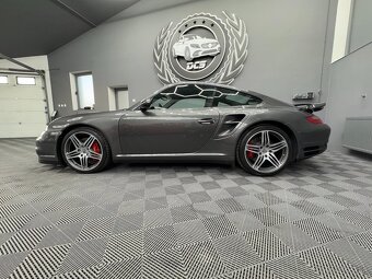 Porsche 911 Turbo - 9