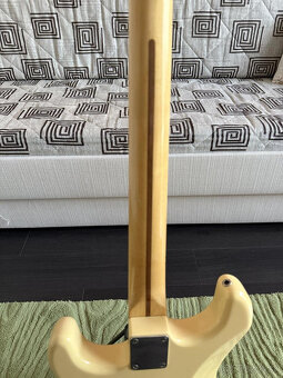 Predám Fender Yngwie Malmsteen Stratocaster 2010 - 9