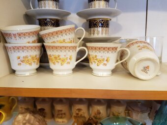 predám porcelán, vázy, taniere, podnosy, sošky a iné - 9