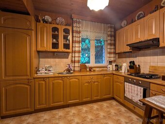 Veľmi pekná rekreačná chata s pozemkom 3858 m2-Kordíky - 9