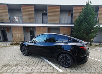 Tesla model Y ✅ Long Range ✅ Dual motor NELAKOVANE - 9