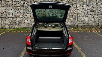 Škoda Superb 2.0 TDI 103kw 4x4 PANO KEYLESS - 9