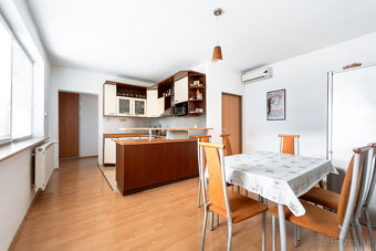 Átriový dom , Veľké Kapušany - 9