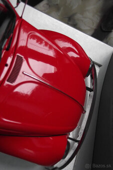 1:18 VW chrobák - 9