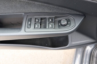 Volkswagen Golf Variant 1.5 eTsi ACT DSG7 Life ODPOČET DPH - 9