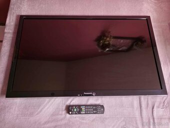 Panasonic  TX-L42E5E - 9