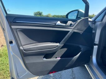 NEbouraný VW GOLF 7 combi 2.0TDI 110kW, 6r., NAVI, HIGHLINE - 9