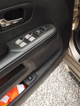 Honda CR-V 2.2 ictdi 103 kw n22a2 - 9