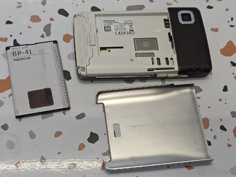 NOKIA E61i 》Type RM-227 》 Model E61i-1 - 9