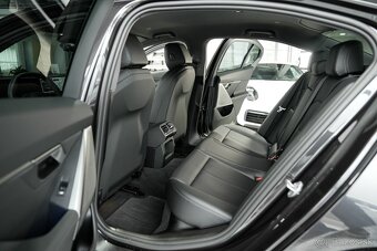 NOVÉ- BMW 520 D - najnovší model - 9