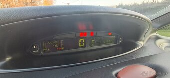 Citroën Xsara Picasso 1.6 benzín 2003 - 9