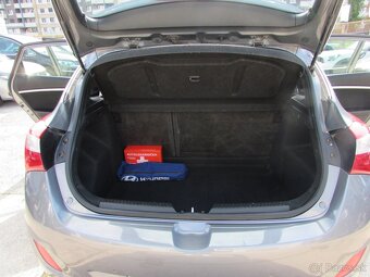 Hyundai i30 1.6 CRDi DOHC 16V Family - 9