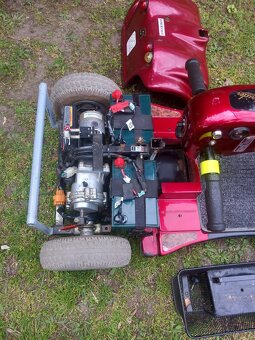 Predám Elektrický invalidný vozík, skouter, moped. - 9