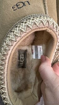 UGG Tazz Mustard Seed - nové, nenosené - 9