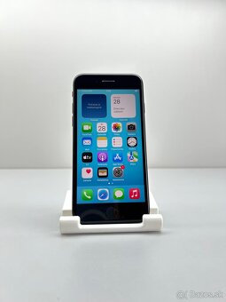 iPhone SE NOVÁ BATÉRIA 100% ZDRAVIE - 9