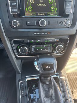 Škoda Superb 2012 combi - 9