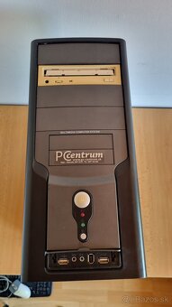Počítač AMD Athlon 4450e, 2GB RAM, HDD 300 GB - 9