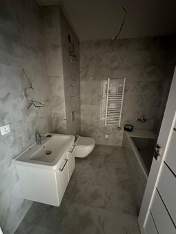 Prenájom - 1,5- izbový byt s balkónom v štandarde na Cement - 9