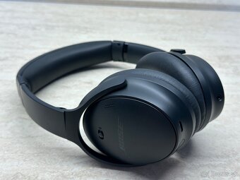 Bose QuietComfort Headphones - 9