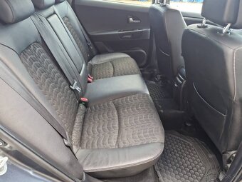 Predám Kia Cee´d 2.0 CRDi 103 KW SPORT r.v.11/2010 - 9