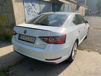 Škoda Superb 2.0 TDi - 9