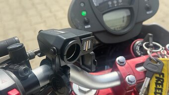 Kawasaki ER-6n 650 (2007) - 9