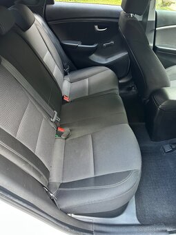 Predám Hyundai i30 1.6 crdi - 9