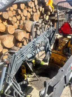 AGT 835T - bohatá výbava - 9