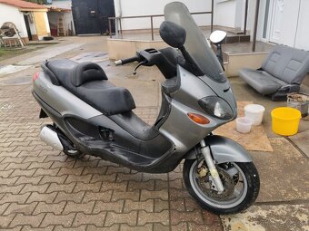 Piaggio x9 - 9