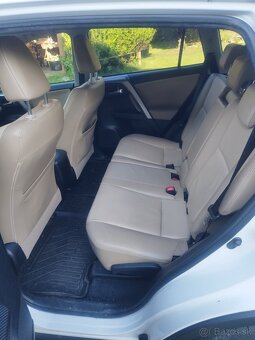 Toyota Rav 4 - 9