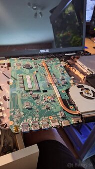Asus R752L 17" - 9
