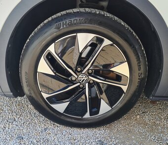 VW ID.4 PERFORMANCE 1ST, 65TIS. KM - 9