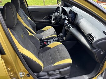 Toyota yaris cross awd hybrid - 9