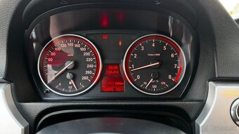 BMW e92 330i (200kw) 6q manual - 9