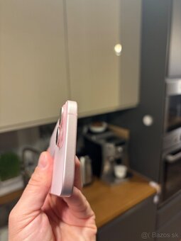 Apple iPhone 15, 128Gb - 9