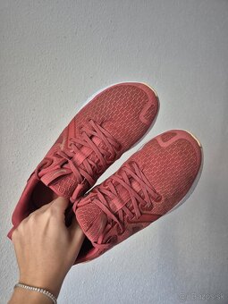 Nike Legend React 2 W dámske tenisky - 9