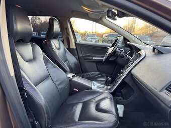 Volvo XC60 AWD - 9